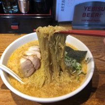 玉子とじラーメンが名物で名古屋で行列ができる人気のラーメン店「萬珍軒」