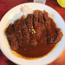 大阪でカツカレーが美味しいと有名なお店「元祖とんかつカレー カツヤ」