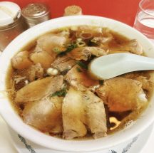 名古屋の老舗ラーメン店で創業50年のお肉たっぷりなラーメンを楽しめる「陽龍」