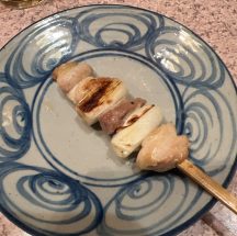 名古屋の池田公園近くにあるカウンター席で焼鳥を楽しむお店「やきとり　亀喜」